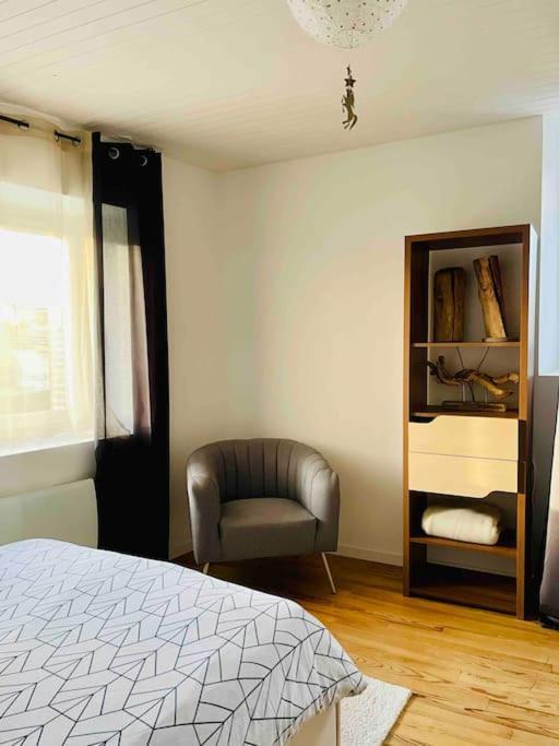 Agreable Maison De Village Avec Balcon Roiffieux Εξωτερικό φωτογραφία