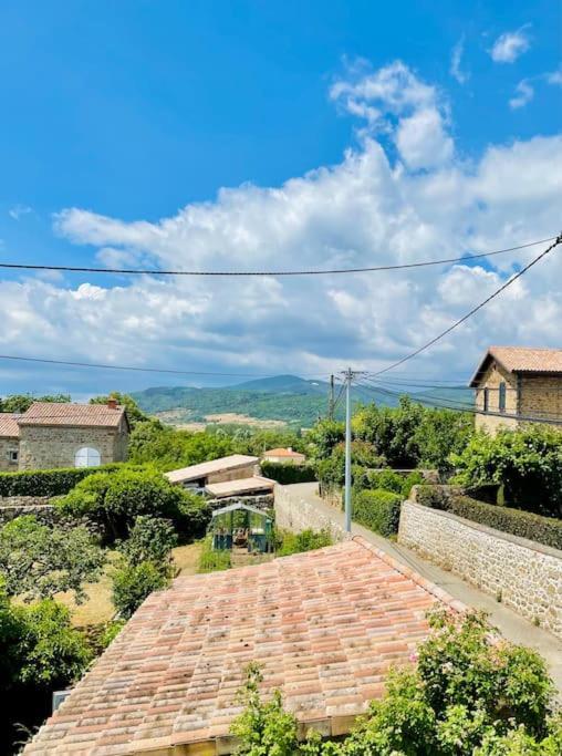 Agreable Maison De Village Avec Balcon Roiffieux Εξωτερικό φωτογραφία