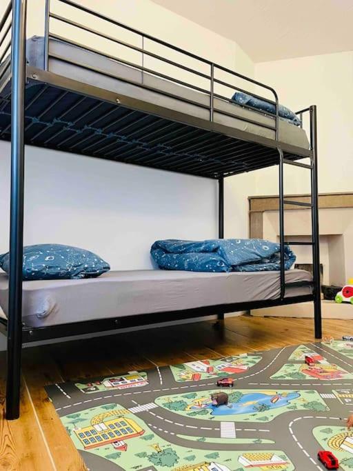 Agreable Maison De Village Avec Balcon Roiffieux Εξωτερικό φωτογραφία